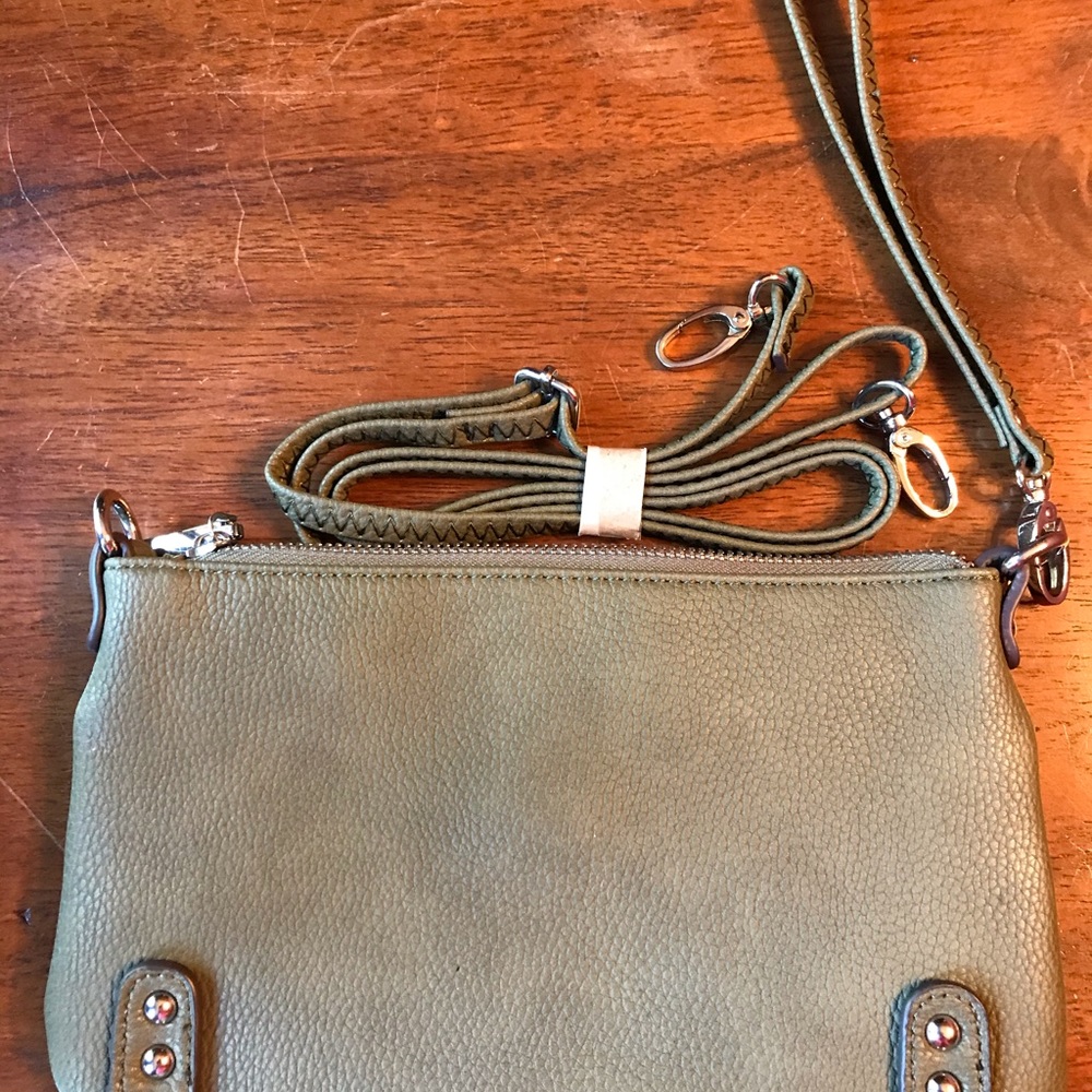 Cap olive clutch purse